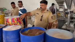 IAS मुंढे इफेक्ट! गुटखा कसा बनतो? चालू फॅक्टरीवर धाड, आरोपी पसार अन्..VIDEO Akola gutkha factory raid