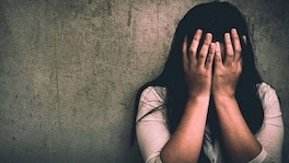 शेजाऱ्यांमध्ये पाण्यावरुन वाद, महिलेला सर्वांसमोर निर्वस्त्र केलं अन् घडलं भयंकर Crime News