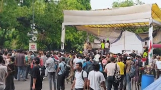 जंतर-मंतरवर आंदोलक पुन्हा जमायला सुरुवात, जोरदार घोषणाबाजी सुरु Mumbai Tak