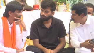 दिल्लीच्या आंदोलनात मनोज जरांगे, अभिजीत दिपकेशी काय चर्चा? Mumbai Tak