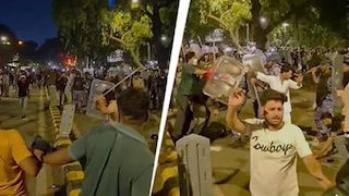 दिल्ली: जंतर मंतरजवळ रात्री अचानक दगडफेक, पोलीस आणि आंदोलक पुन्हा आमनेसामने Mumbai Tak