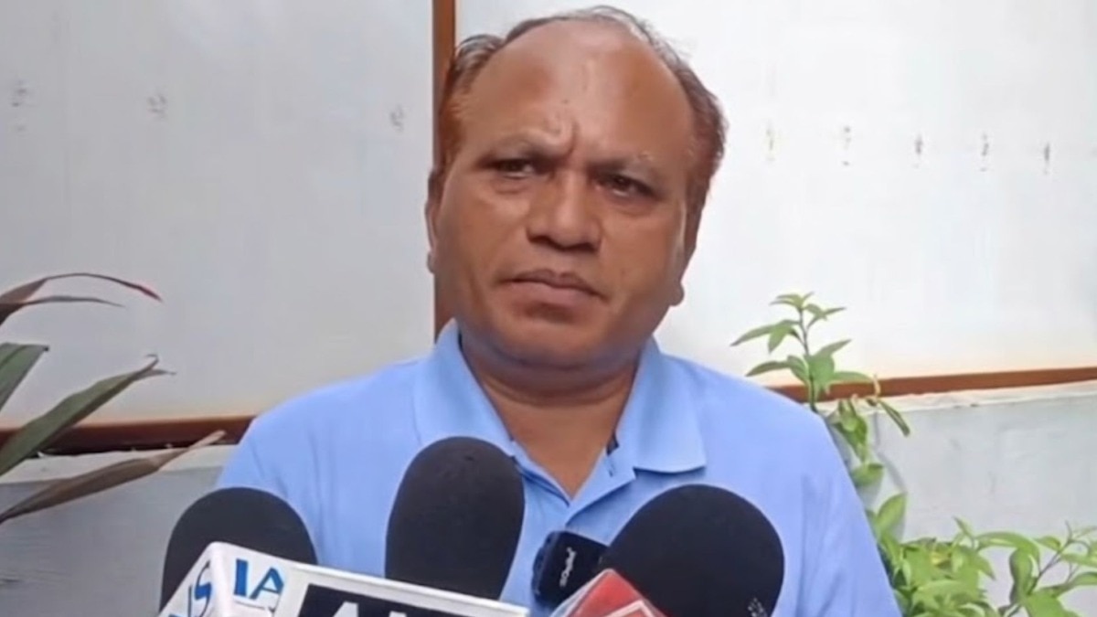 राजीनामा होताच दीपकेंच्या वडिलांना अश्रू अनावर, प्रधान यांचं नाव घेत थेट...