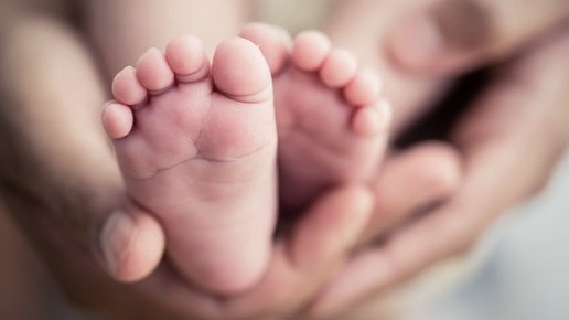 तिसरीही मुलगी जन्मली, क्रूर बापाने नवजात बाळाचा गळा दाबून संपवलं