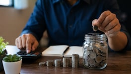 Personal Finance: महिन्याला 2 हजार रुपयांची गुंतवणूक करणाऱ्यांनी कोणती चूक टाळावी? personal finance what mistake should those investing rs 2000 per month avoid it could ruin years of investment know right strategy