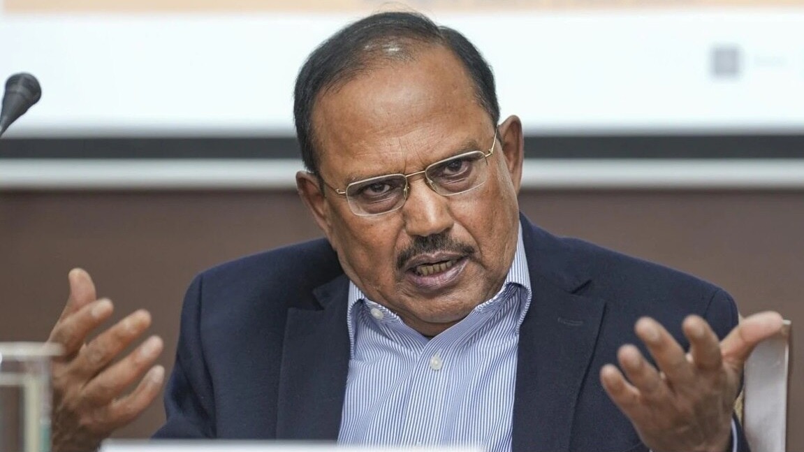 'स्वातंत्र्य म्हणजे मनमानी नाही', पुण्यात आल्यावर अजित डोवालांनी टोचले Gen-Z चे कान