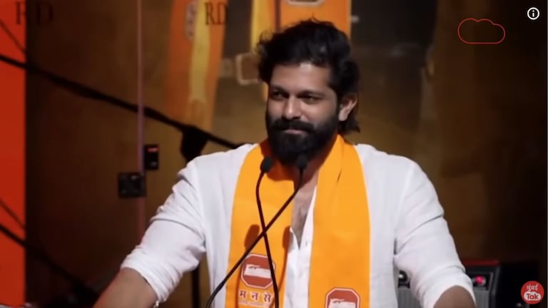 अमित ठाकरे भाषण अर्ध्यात सोडून गेले.. पुन्हा आले; नेमकं काय घडलं? Amit Thackeray stopped mid speech at mns event