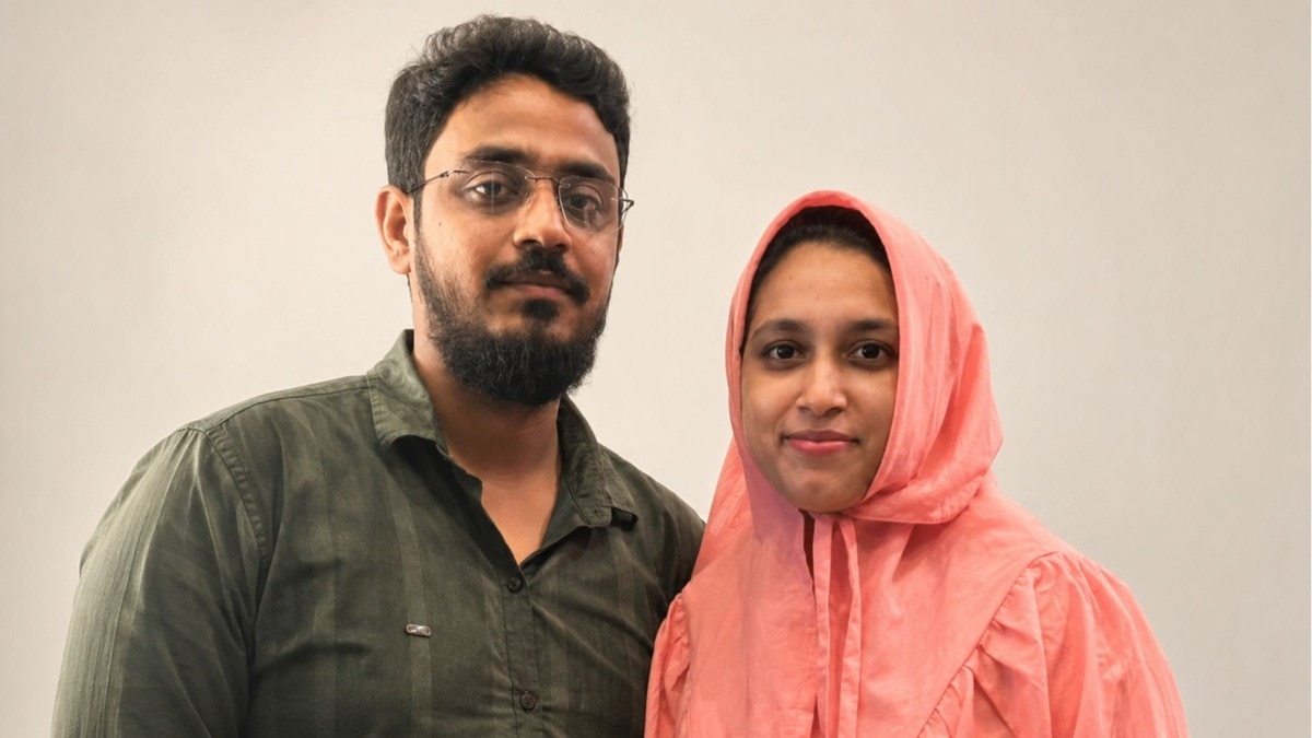 रक्ताने माखलेला चाकू, बेडवर पत्नीचा मृतदेह, सनकी पती तिथेच बसला अन्... 
