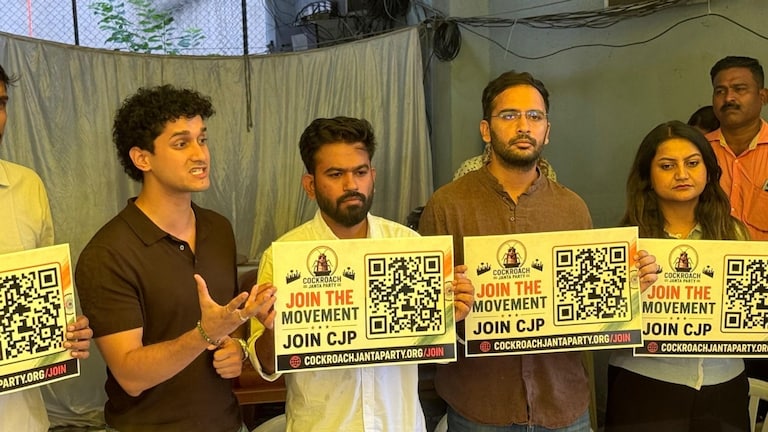 'क्या बोलती पब्लिक', नावाने देशव्यापी अभियान, कॉकरोज जनता पार्टीची पुढची दिशा ठरली Abhijeet Dipke and CJP Press Conference