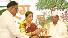 दक्षिण मुंबईत घुमला आदिवासी संस्कृतीचा नाद, उपमुख्यमंत्री सुनेत्रा पवारांच्या हस्ते 'वनरंग २०२६'चे भव्य उद्घाटन resonance of tribal culture echoed through mumbai vanrang 2026 grandly inaugurated by deputy chief minister sunetra pawar