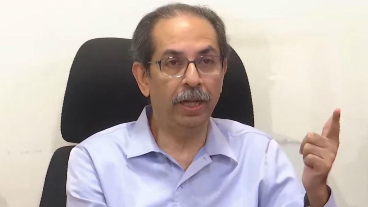 'बेशरमपणाने गद्दारांना भेटले...' उद्धव ठाकरेंचा घणाघात; नेमकं काय म्हणाले?
