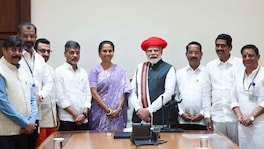 ती 20 मिनिटं... मोदी आणि पवारांच्या खासदार भेटीमध्ये नेमकं घडलं तरी काय? pm modi meets supriya sule ncp sp 8 mps inside story delimitation bill