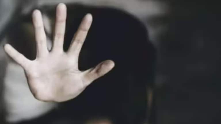 लिव्ह-इन पार्टनरकडून 23 वर्षीय तरुणीची चाकूने भोकसून हत्या, बॉडी गोणीत भरली अन्.. Hyderabad Crime News