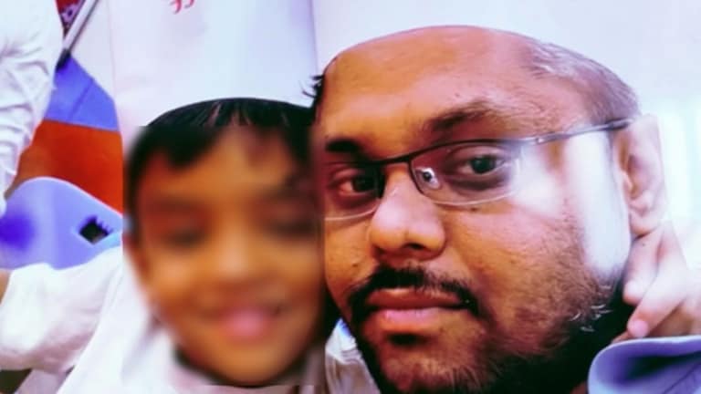घरात 5 वर्षांच्या मुलासह वडिलांचा मृतदेह, पोलिसांना हत्येचा संशय कोणावर? crime news