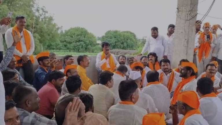 मनोज जरांगेंचा तगडा डाव, समाजाच्या मागण्यांसाठी मुंबईत एल्गार? तारीख ठरली Manoj Jarange Patil