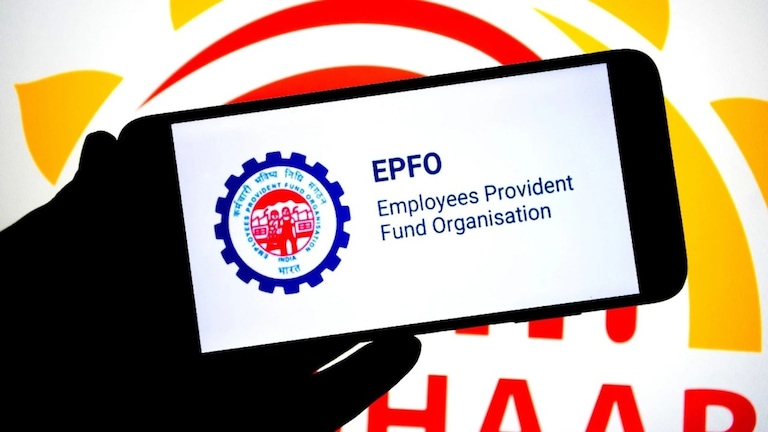 Govt Jobs : पदवीधरांसाठी खुशखबर! EPFO मध्ये नोकरीची संधी, त्वरित करा अर्ज EPFO Recruitment