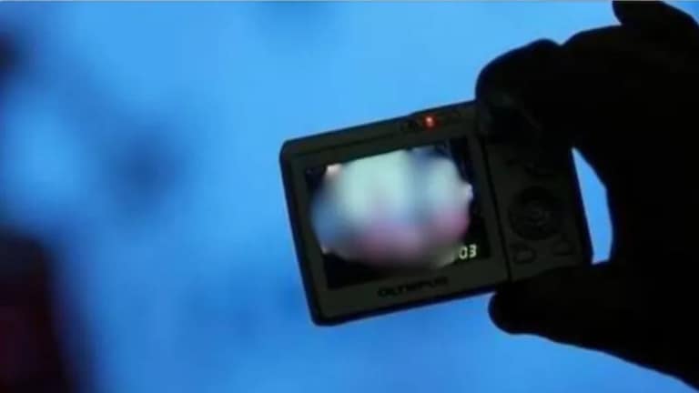 पॉर्न साईटवर टाकले बायकोचे व्हिडीओ, चार वर्षांच्या मुलीसमोरच लज्जास्पद कृत्य; पुढं काय घडलं? Crime News