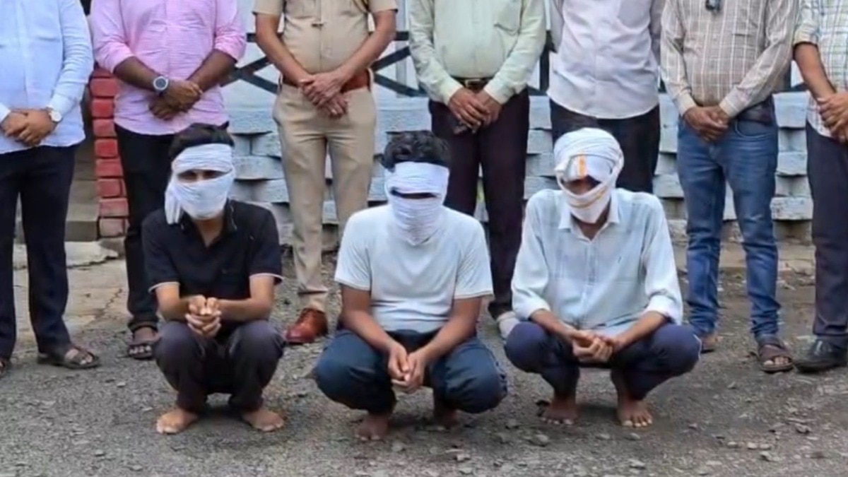 वाशिम: गणपतीच्या मूर्तीच्या पायथ्याला अश्लील व्हिडिओचा QR स्कॅनर, तिघांनी दिली कबुली