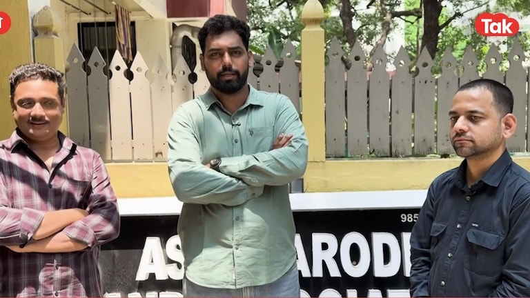 "कर्तुम् अकर्तुम् अन्यथा कर्तुम्", राजकीय प्रवेशावर विद्यानंद बापटांची प्रतिक्रिया Mumbai Tak