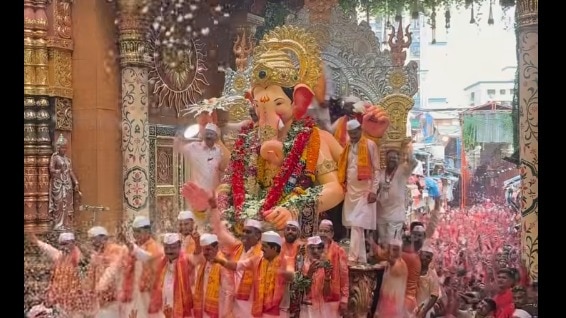 LIVE: मुंबईत भाविकांचा महासागर अन् ‘मोरया’चा गजर! पाहा घरबसल्या लालबागच्या राजाची विसर्जन मिरवणूक