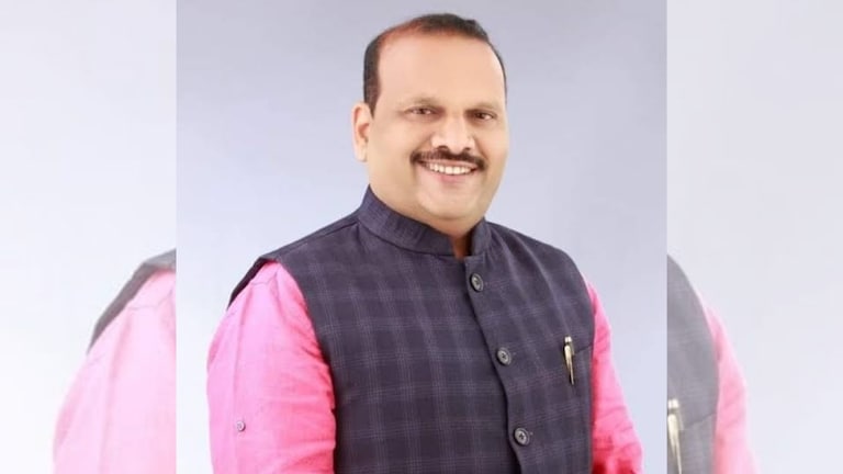 भाजप माजी आमदाराला बलात्कार प्रकरणात कोर्टाचा मोठा दणका, पाहा काय घडलं Mumbai Tak