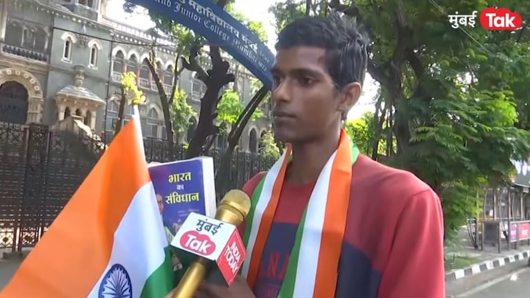CJP साठी आला, गुरुद्वारात राहिला, ठाकरेंच्या मोर्चात युपीता छोकरा का? Garjana Morcha Mumbai