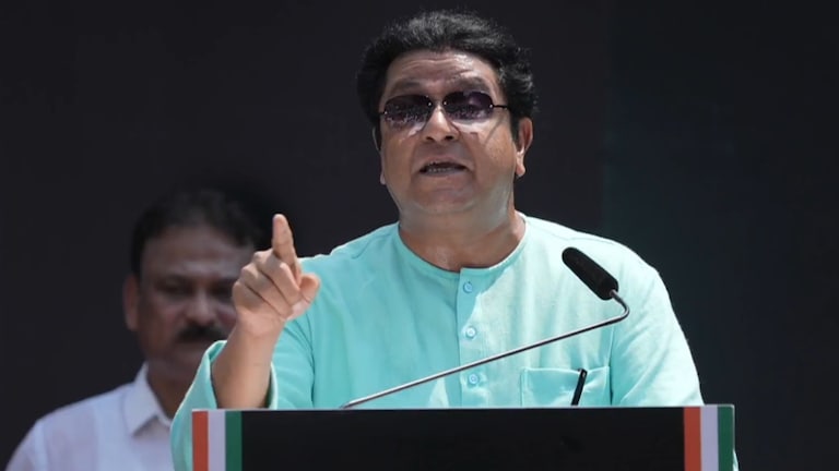 'तुम्हाला सत्ता मिळाल्याचा राग नाही, पण...' राज ठाकरेंची तोफ धडाडली, थेट भाजपच्या माजी मंत्र्याची 'ती' गोष्ट सांगितली! mns chief raj thackeray mumbai garjana morcha sir cancel evm ballot paper demand