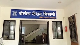 बुलढाणा हादरलं! प्रॉपर्टीच्या वादातून तरुणानं आई, भाऊ आणि भाच्याला संपवलं Buldhana Crime News