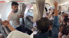 पोलीस विमानात शिरले अन् एकच गोंधळ, घोषणाबाजी; दिपकेंना ताब्यात घेताना विमानात नेमकं काय घडलं? VIDEO CJP Protest Delhi