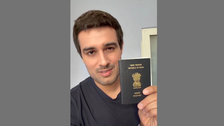 "मी भारतीय नागरीक आहे अन् राहणार", ध्रुव राठीने पासपोर्ट दाखवत शेअर केला VIDEO Dhruv Rathee first reaction after released by police