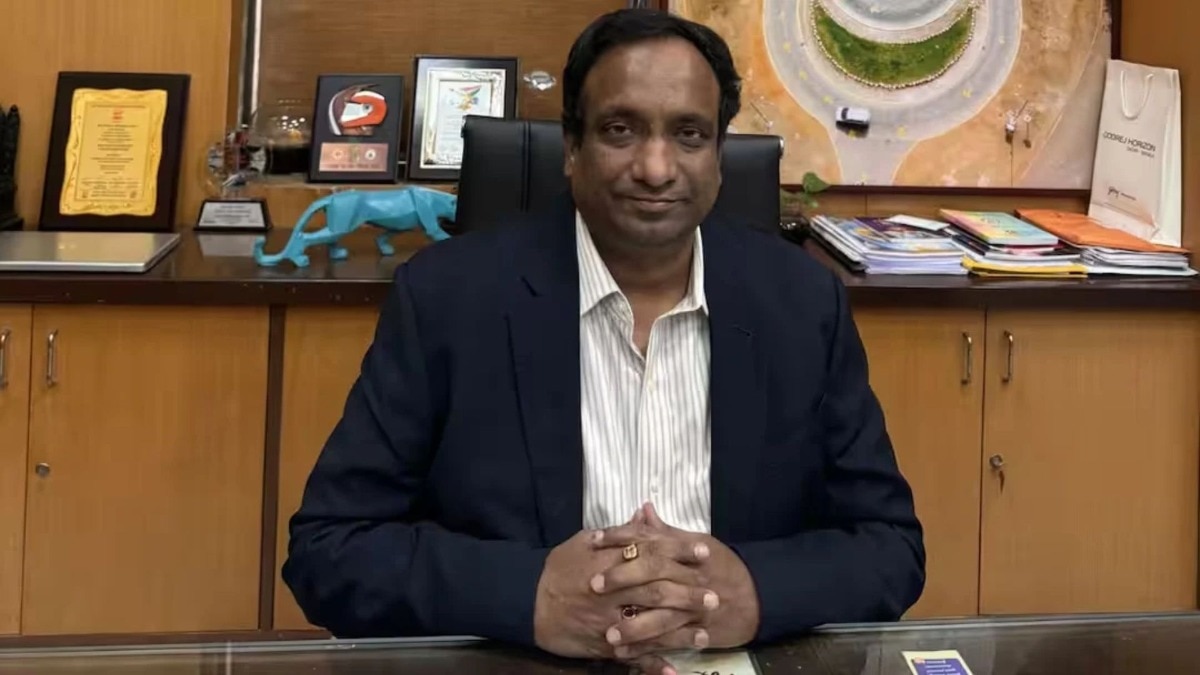 MPSC च्या विद्यार्थ्यांनी अध्यक्षांविरोधात रान पेटवलं, आता राज्य सरकारचा मोठा निर्णय