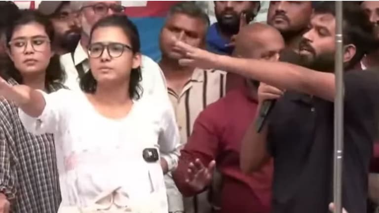 CJP च्या पत्रकार परिषदेत गोंधळ अन् घोषणाबाजी, नेहा बोरा बोलत असताना काय घडलं? दिपकेंनी चांगलंच सुनावलं! CJP Press Conference