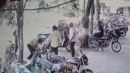 सात वर्षांपूर्वी प्रेमविवाह, मेहुण्यावर भररस्त्यात 23 सेकंदात 13 वार; व्हिडीओ व्हायरल Crime News