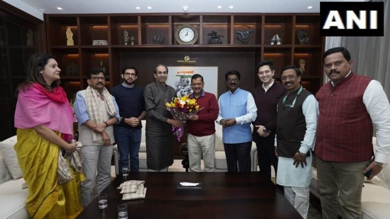 Maharashtra Breaking News Live : इंडिया आघाडीसाठी ठाकरे-केजरीवाल भेटले, ममता बॅनर्जींबरोबरही चर्चा Mumbai Tak