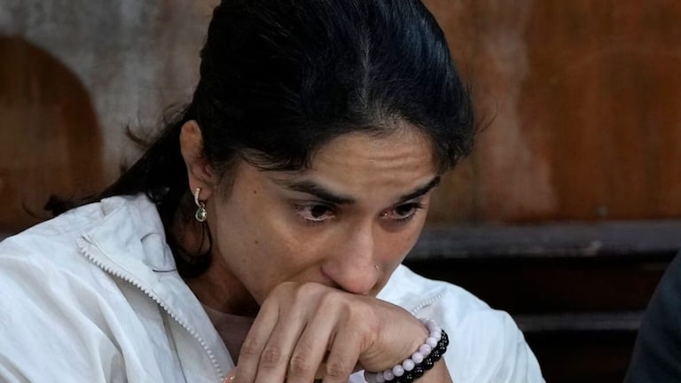 Marathi News Live: पुरस्कारांचाही आता तिरस्कार वाटू लागला, विनेश फोगटनेही घेतला पुरस्कार वापसीचा निर्णय Mumbai Tak