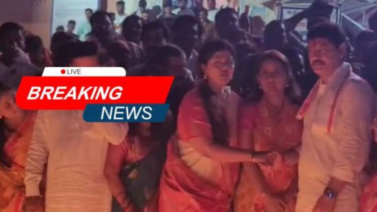 Maharashtra Breaking News Live : परळीत पुन्हा मुंडे बहिण-भाऊ एकत्र; दिपोत्सवाला लावली हजेरी Mumbai Tak