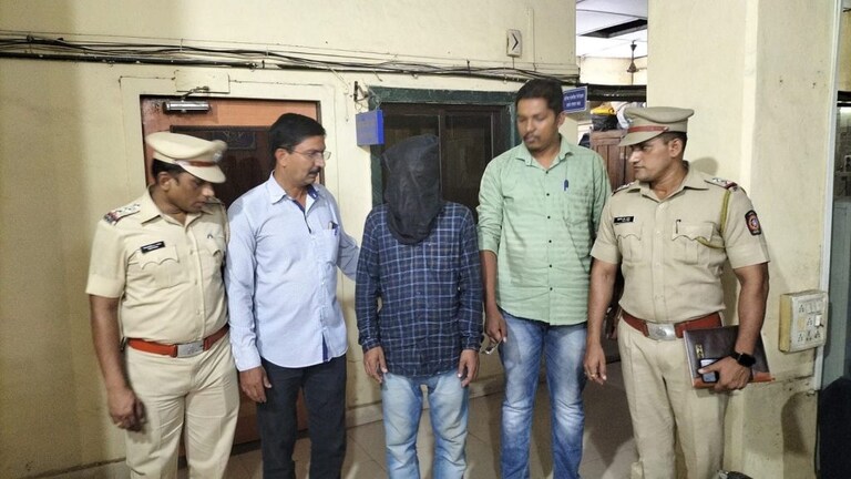 डोक्यात दगड टाकून 28 वर्षीय तरुणाची हत्या, मोबाइलवर बोलण्याच्या वादातून मित्राला संपवलं Mumbai Tak