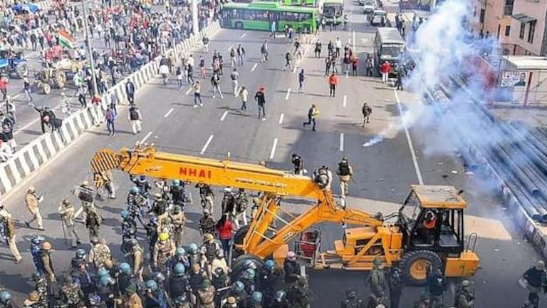 दिल्लीत ट्रॅक्टर रॅलीत एकाचा मृत्यू Mumbai Tak