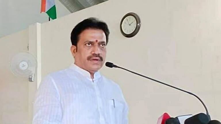 सातारा: ‘ओ शेsssठ.. तुम्ही नादच केलाय थेट’, शशिकांत शिंदेंच्या पराभवानंतर राष्ट्रवादीच्याच नेत्याचा जबरा डान्स Mumbai Tak