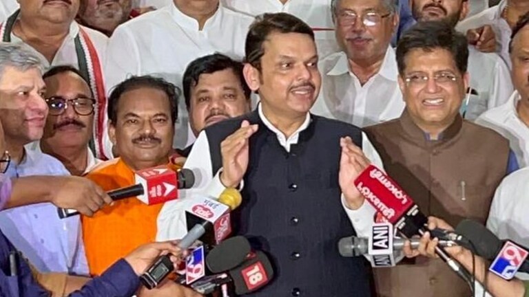 राज्यसभा निवडणूक: फडणवीसांनी दिवसभर एकही प्रतिक्रिया दिली नाही, मध्यरात्री ‘डाव’ पलटला अन् पहाटे.. Mumbai Tak