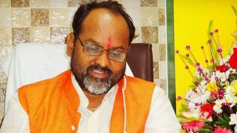 शिवसेनेपाठोपाठ राष्ट्रीय समाज पक्षात फूट; महादेव जानकर यांच्या कार्यपद्धतीवर नाराजी mumbaitak