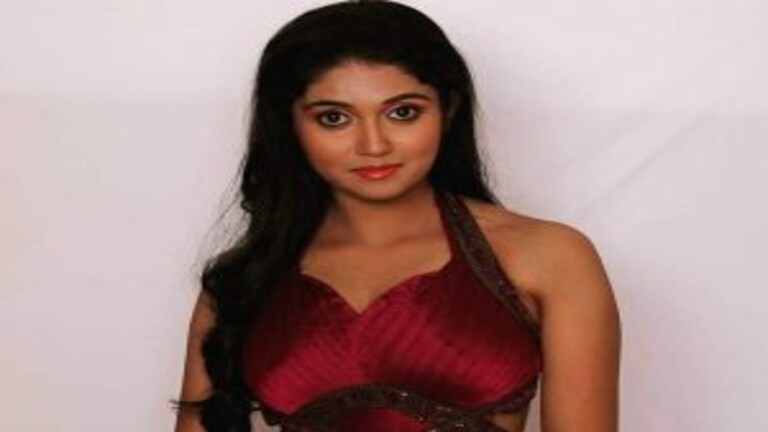 रिंकू राजगुरु ‘या’ दिग्गज अभिनेत्यासोबत झळकणार बॉलिवूडमध्ये Mumbai Tak