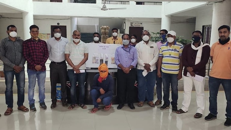 नर्सने चोरून विकले रेमडेसिवीर, घरातही सापडले ‘एवढे’ इंजेक्शन Mumbai Tak