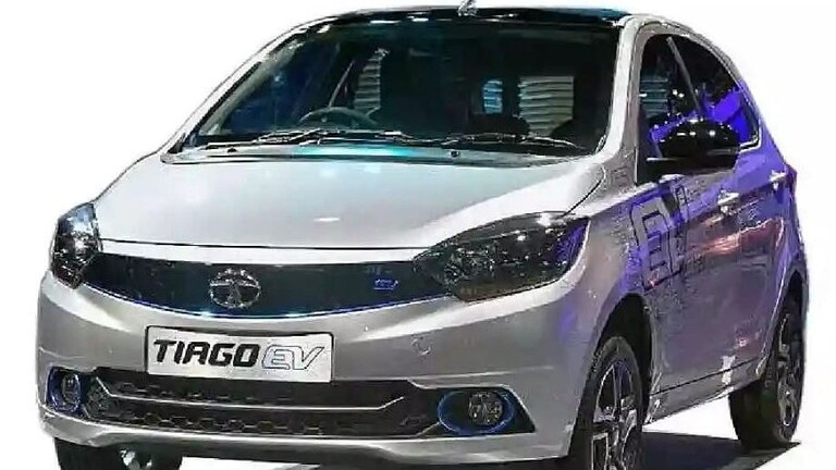 टाटाची नवीन इलेक्ट्रिक कार याच महिन्यात होणार लॉन्च; सिंगल चार्जमध्ये इतक्या किलोमीटर धावणार Mumbai Tak