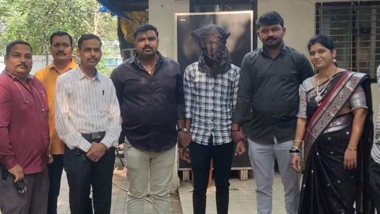 कुख्यात गुंड ‘अंडापाव’ला गुजरातमधून अटक, उल्हासनगर क्राईम ब्रँचने ठोकल्या बेड्या Mumbai Tak