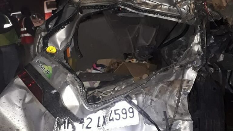 मुंबई-पुणे एक्स्प्रेस-वे वर भीषण अपघात, ५ जण ठार Mumbai Tak