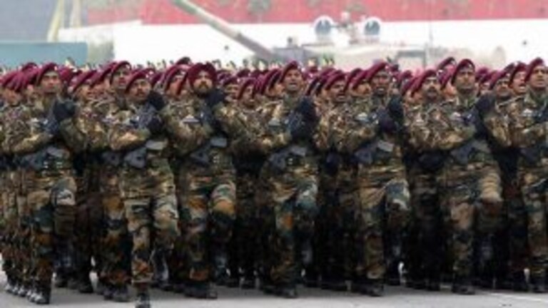 अग्निपथ योजनेविरोधात उफाळला रोष! केंद्र सरकारने घेतला महत्त्वाचा निर्णय Mumbai Tak
