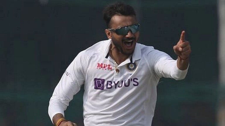 Ind vs NZ : कानपूर कसोटी रंगतदार अवस्थेत, भारताकडे ६३ धावांची आघाडी, अक्षर पटेलचे ५ बळी Mumbai Tak