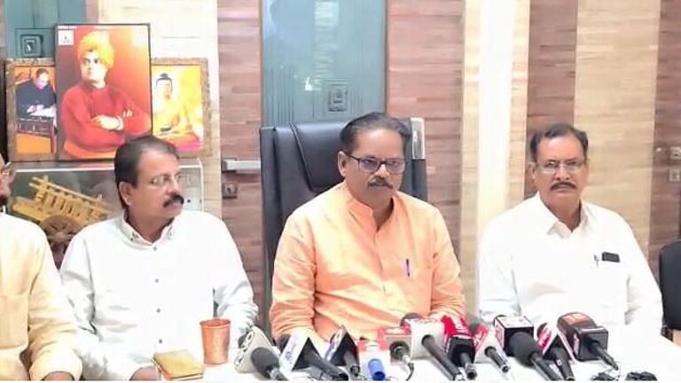 शरद पवार खोटं बोलत नाही म्हणणं म्हणजे मांजर कधीच उंदीर खात नाही म्हटल्यासारखं – अनिल बोंडेंची टीका Mumbai Tak