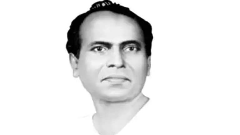 लोकशाहीर अण्णा भाऊ साठे यांचा पुतळा रशियात का उभारण्यात आला माहित आहे? Mumbai Tak