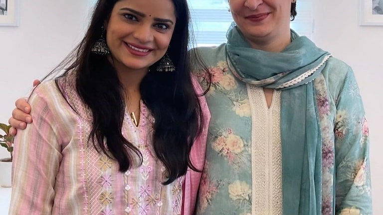 कोण आहे ‘बिकिनी गर्ल’ Archana Gautam?, काँग्रेसने दिलं विधानसभेचं तिकिट Mumbai Tak